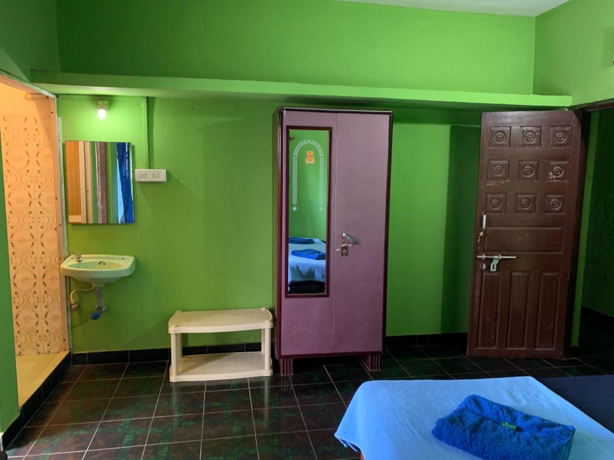 ארמבול Savitri Guest House מראה חיצוני תמונה
